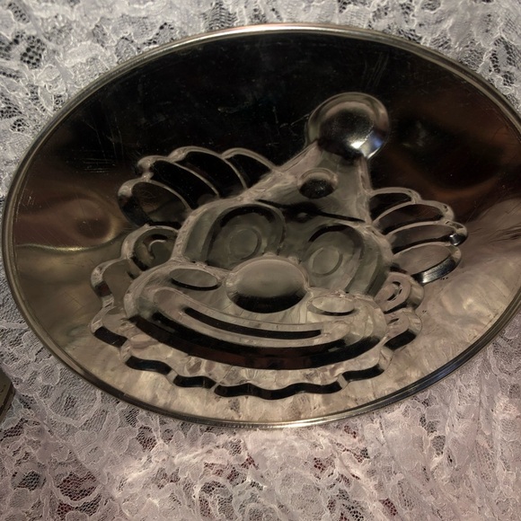 Silver Cake Pan Set with Bear and Clown Designs, spring form pan. - Picture 3 of 8